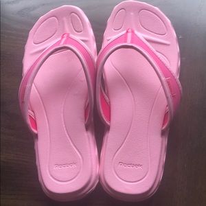 Reebok Pink Flip Flop Synthesis Women’s Sandal